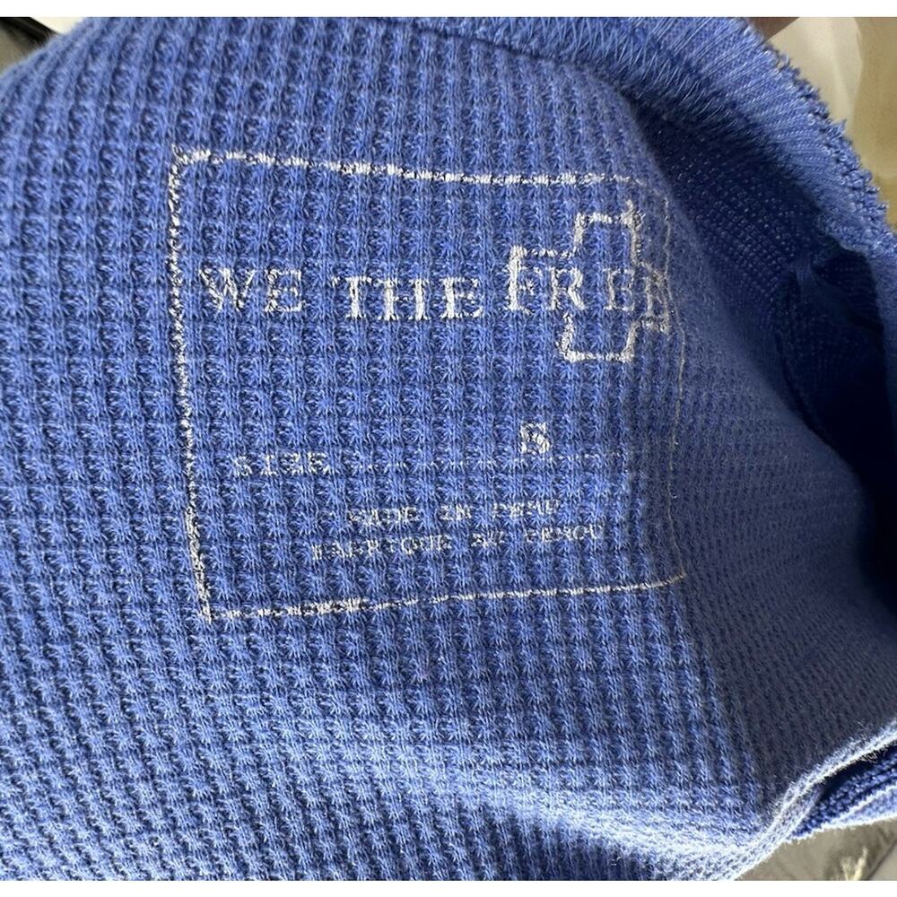 WE THE FREE PEOPLE Small Women Blue Malibu Thermal Long Sleeve Top Flare L39 - Picture 4 of 8